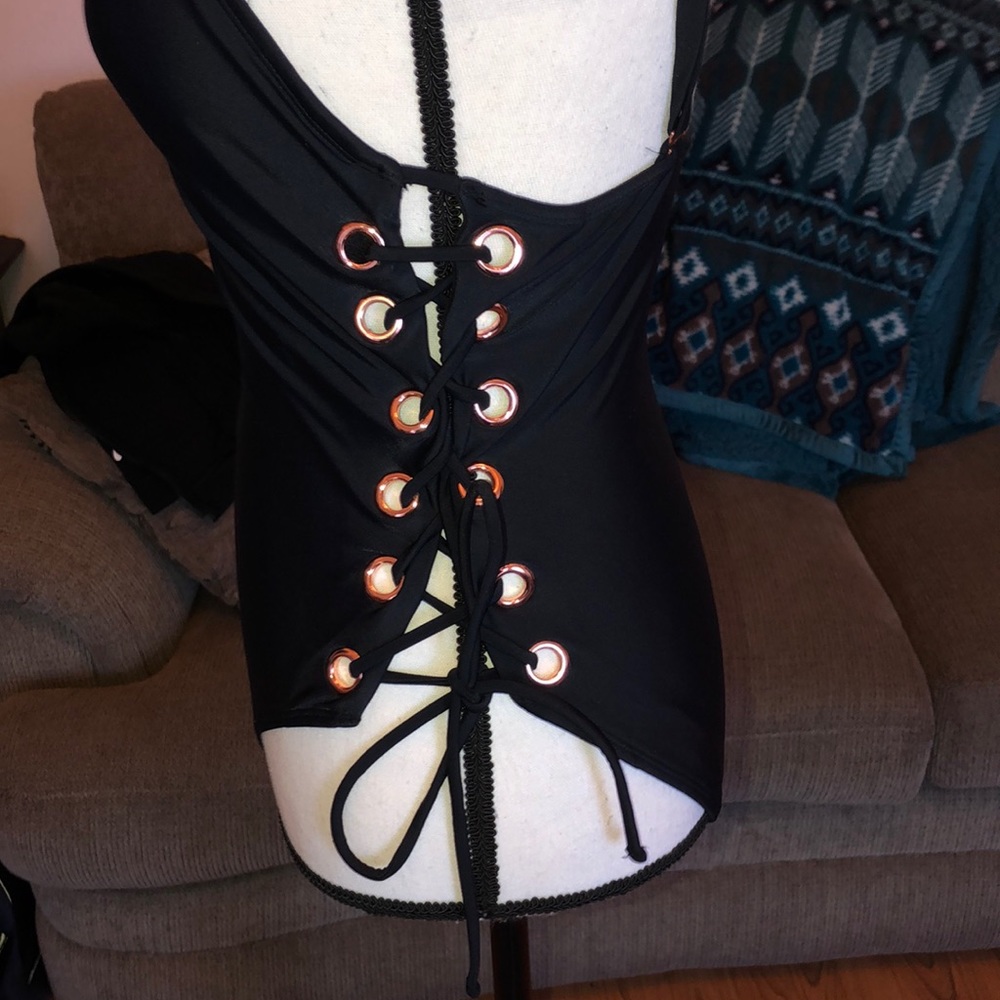 Bathing suit - Picture 4 of 5